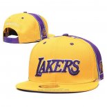Gorra Los Angeles Lakers Mitchell & Ness Amarillo Violeta