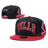 Gorra Chicago Bulls Mitchell & Ness Negro Rojo
